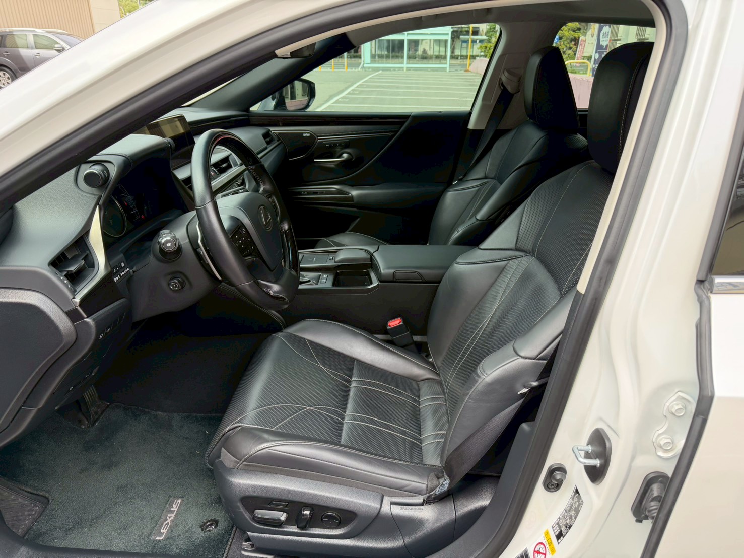 2018年 Lexus ES300h 旗艦版  電話0972-962-659  第3張相片