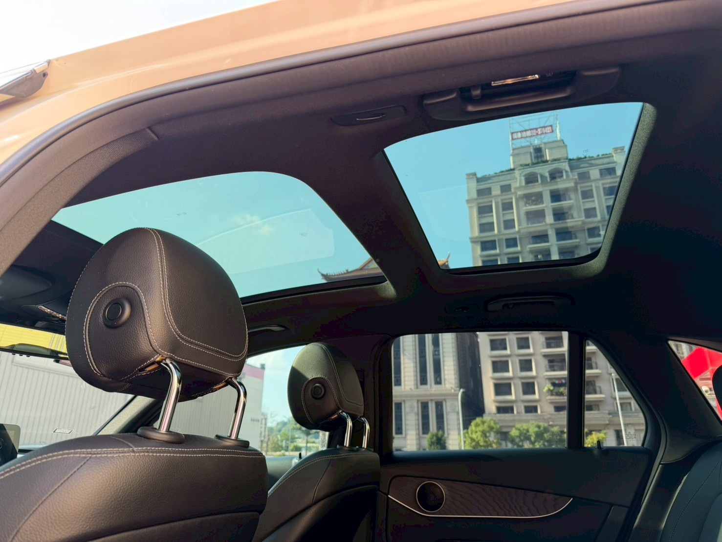 2018年 Benz GLC300 AMG 有23P 電話0972-962-659  第8張相片