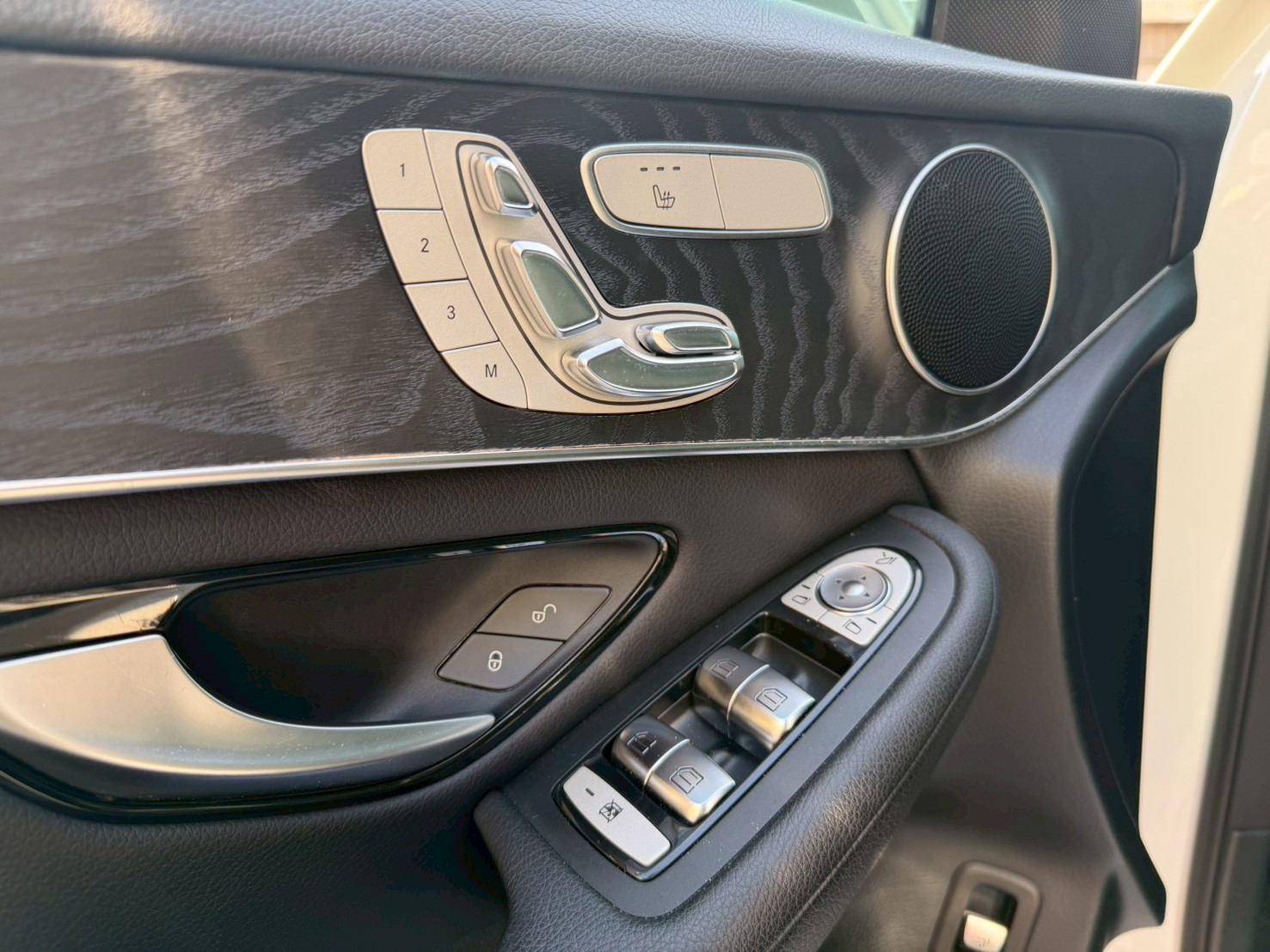 2018年 Benz GLC300 AMG 有23P 電話0972-962-659  第9張相片