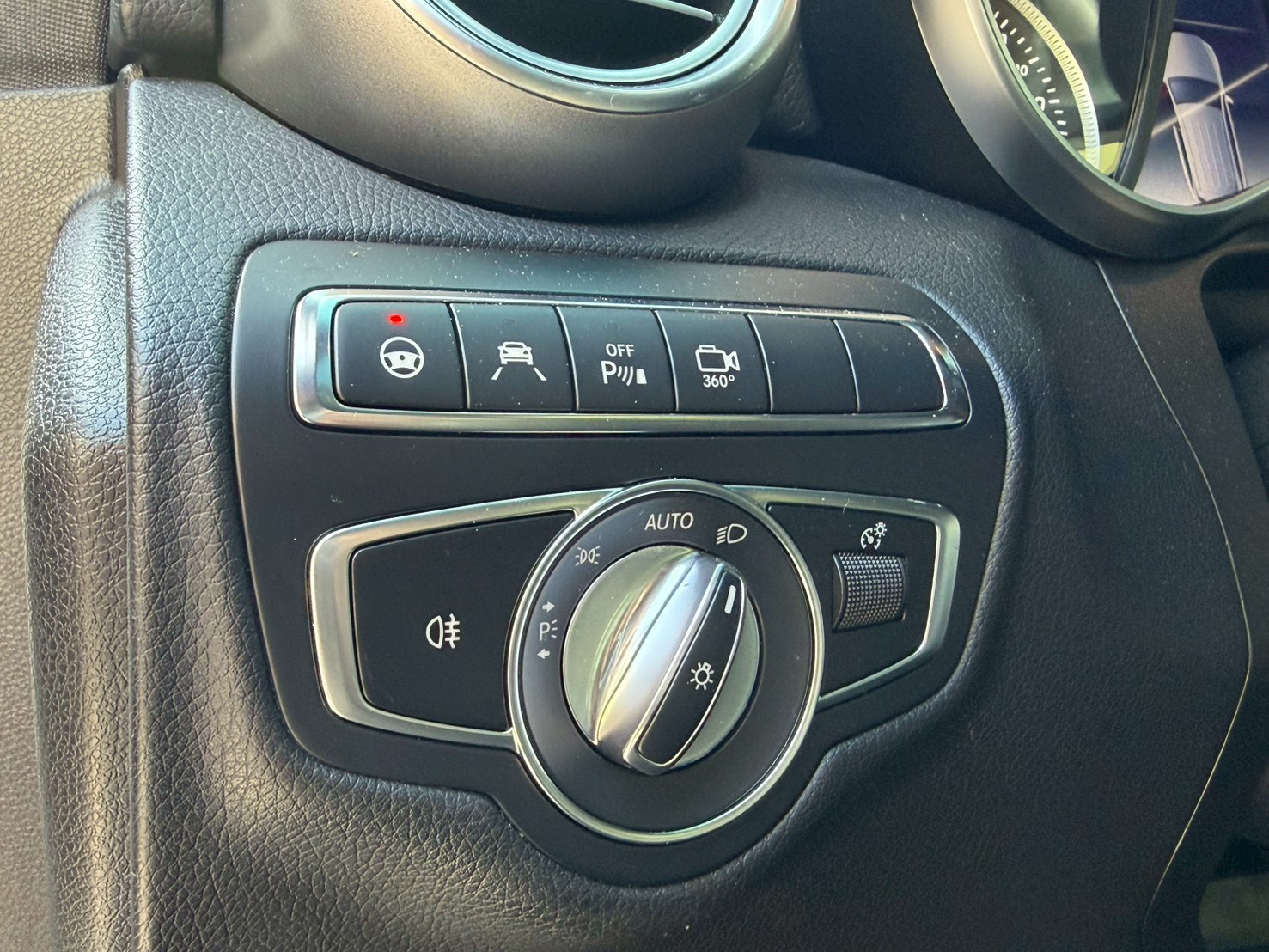 2018年 Benz GLC300 AMG 有23P 電話0972-962-659  第10張相片