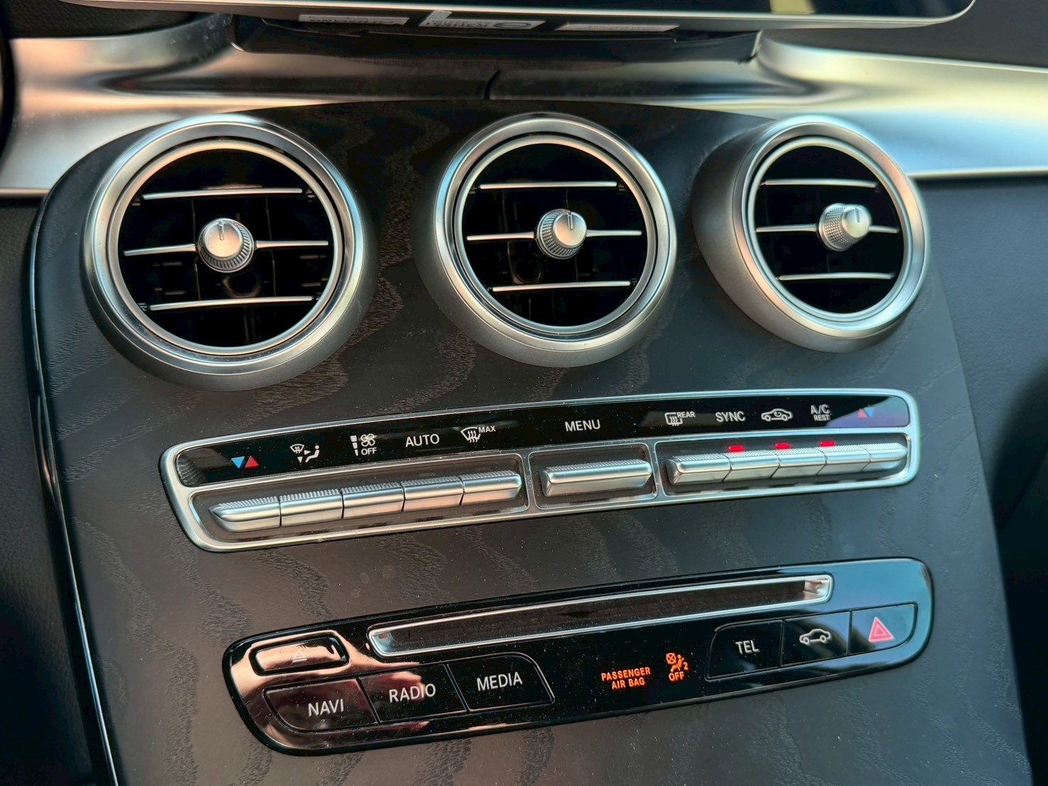 2018年 Benz GLC300 AMG 有23P 電話0972-962-659  第15張相片