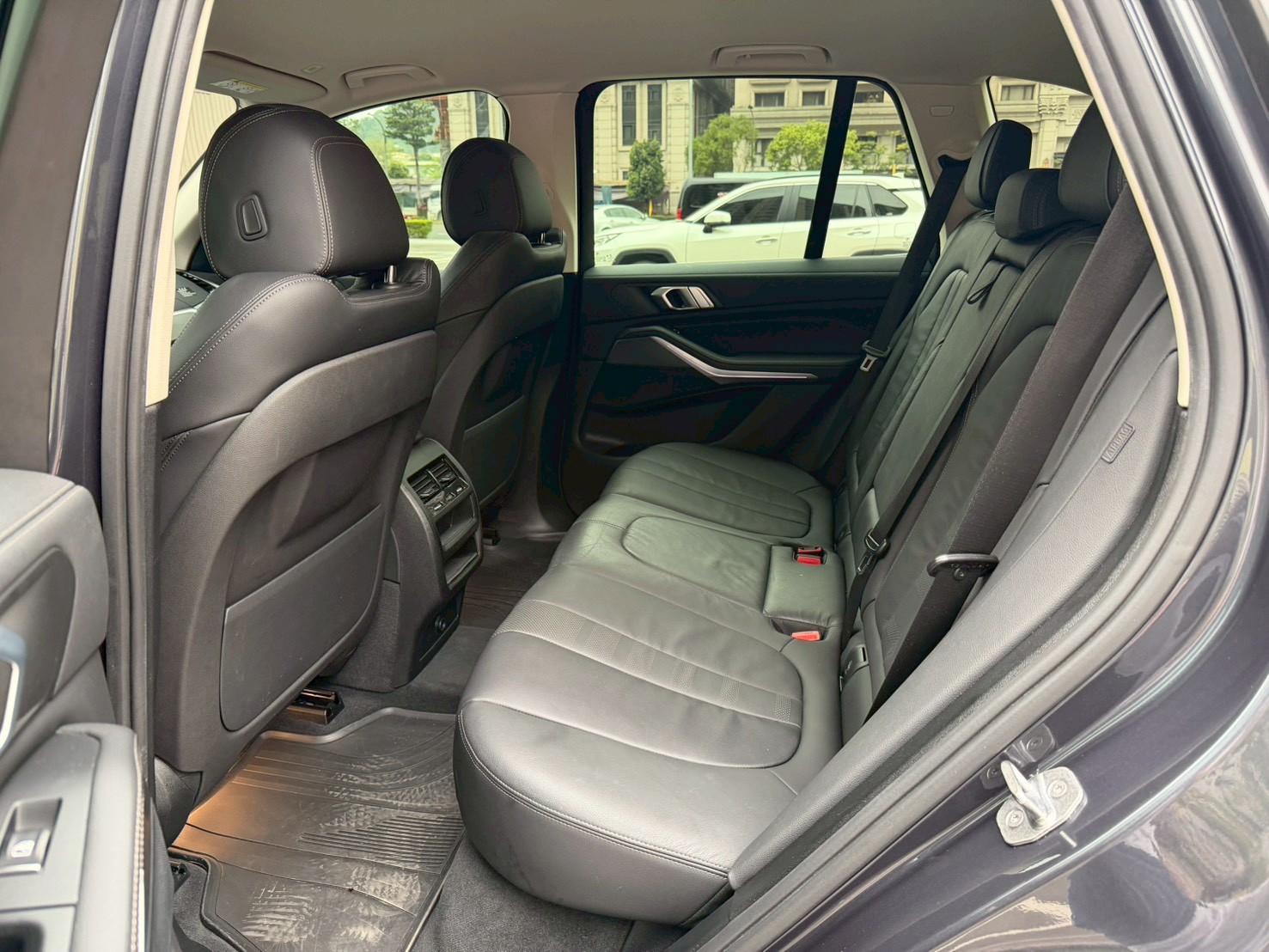 2019年 BMW X5 xDrive25d 里程7萬4 電話：0972-962-659  第4張相片