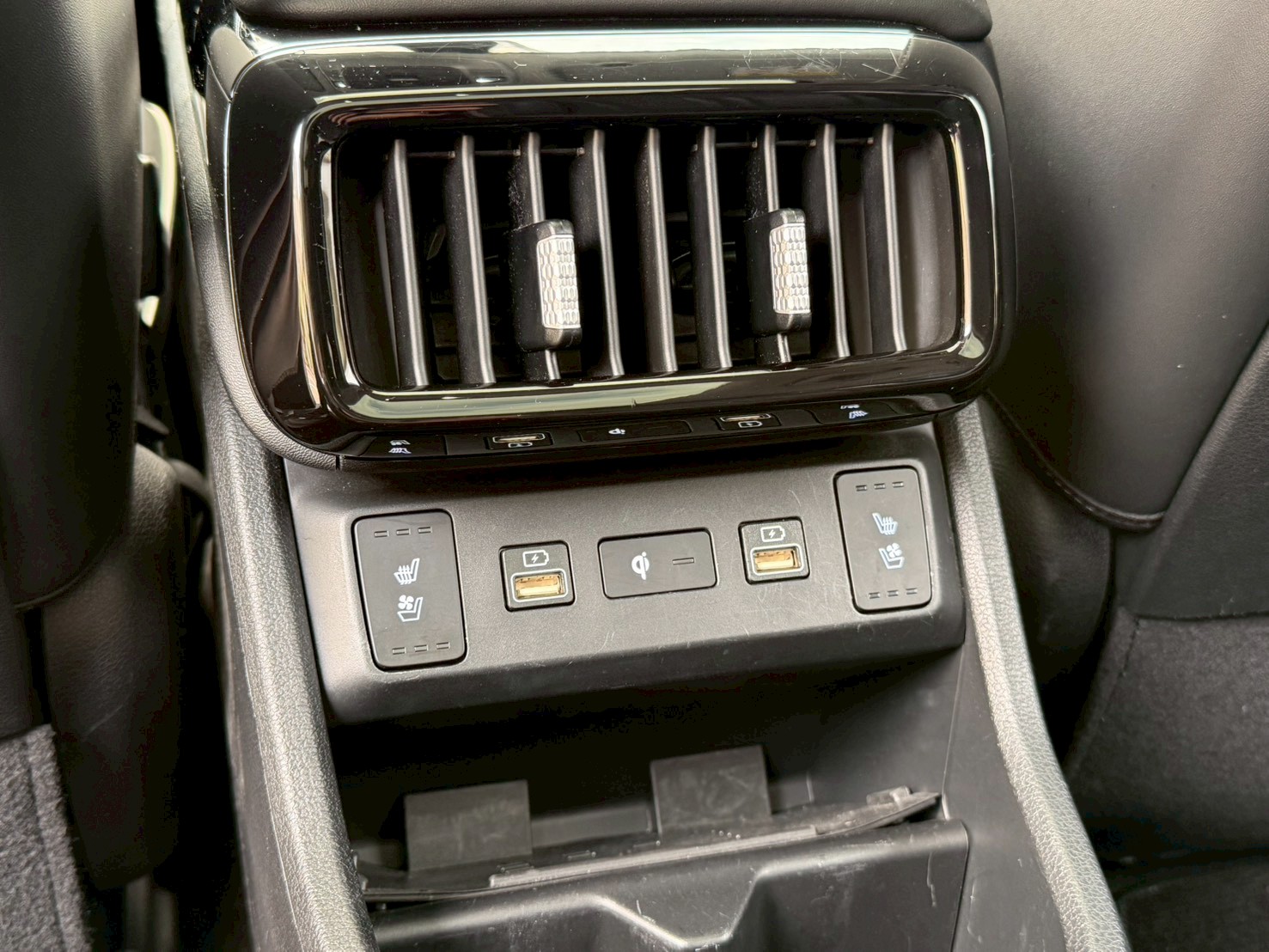 2024年 現代 Custin GLT-B 里程1萬3 電話：0972-962-659  第9張相片