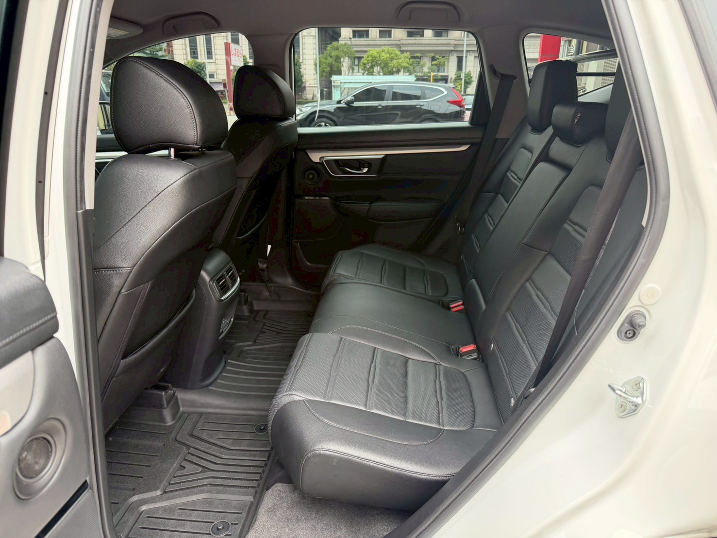 2023年 Honda CRV VTIS 里程3萬4 電話：0972-962-659  第4張相片