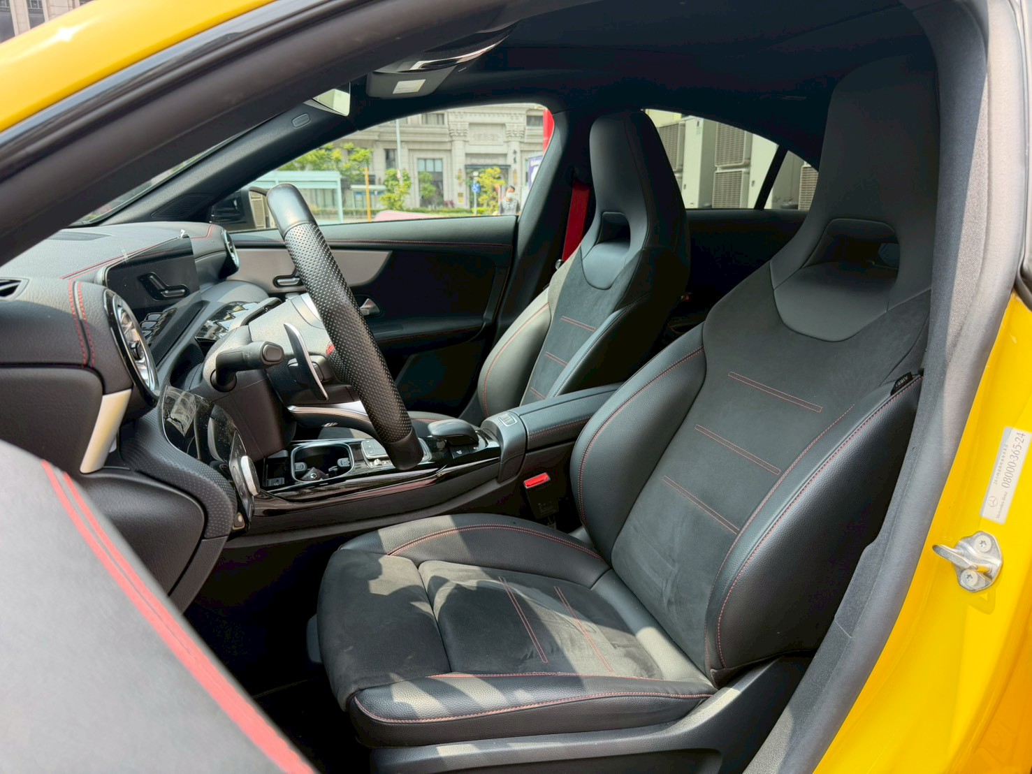2022年 Benz CLA35 AMG 4Matic 里程1萬 電話：0972-962-659  第4張相片