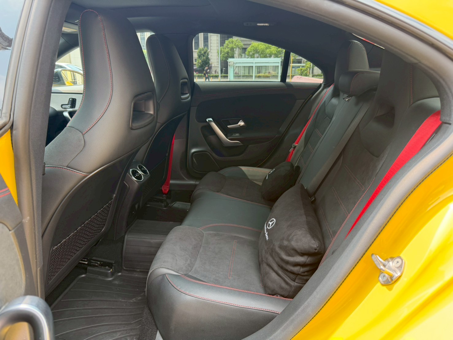 2022年 Benz CLA35 AMG 4Matic 里程1萬 電話：0972-962-659  第5張相片
