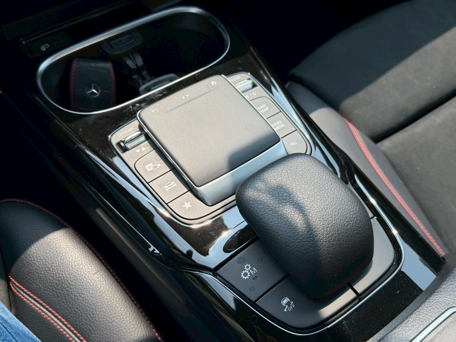 2022年 Benz CLA35 AMG 4Matic 里程1萬 電話：0972-962-659  第16張相片