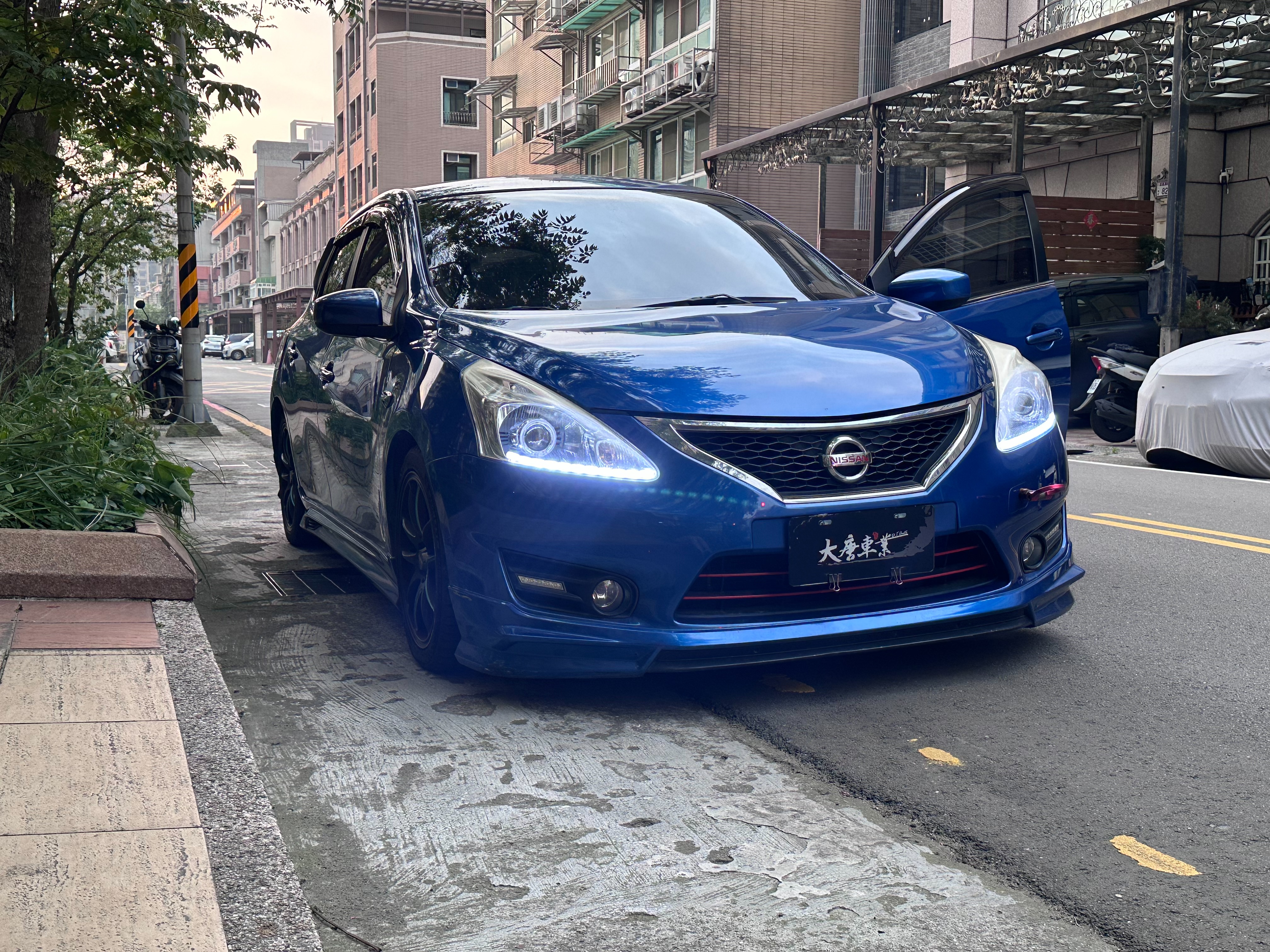 2014 TIIDA 跑13萬 賴:k9666777  第1張相片