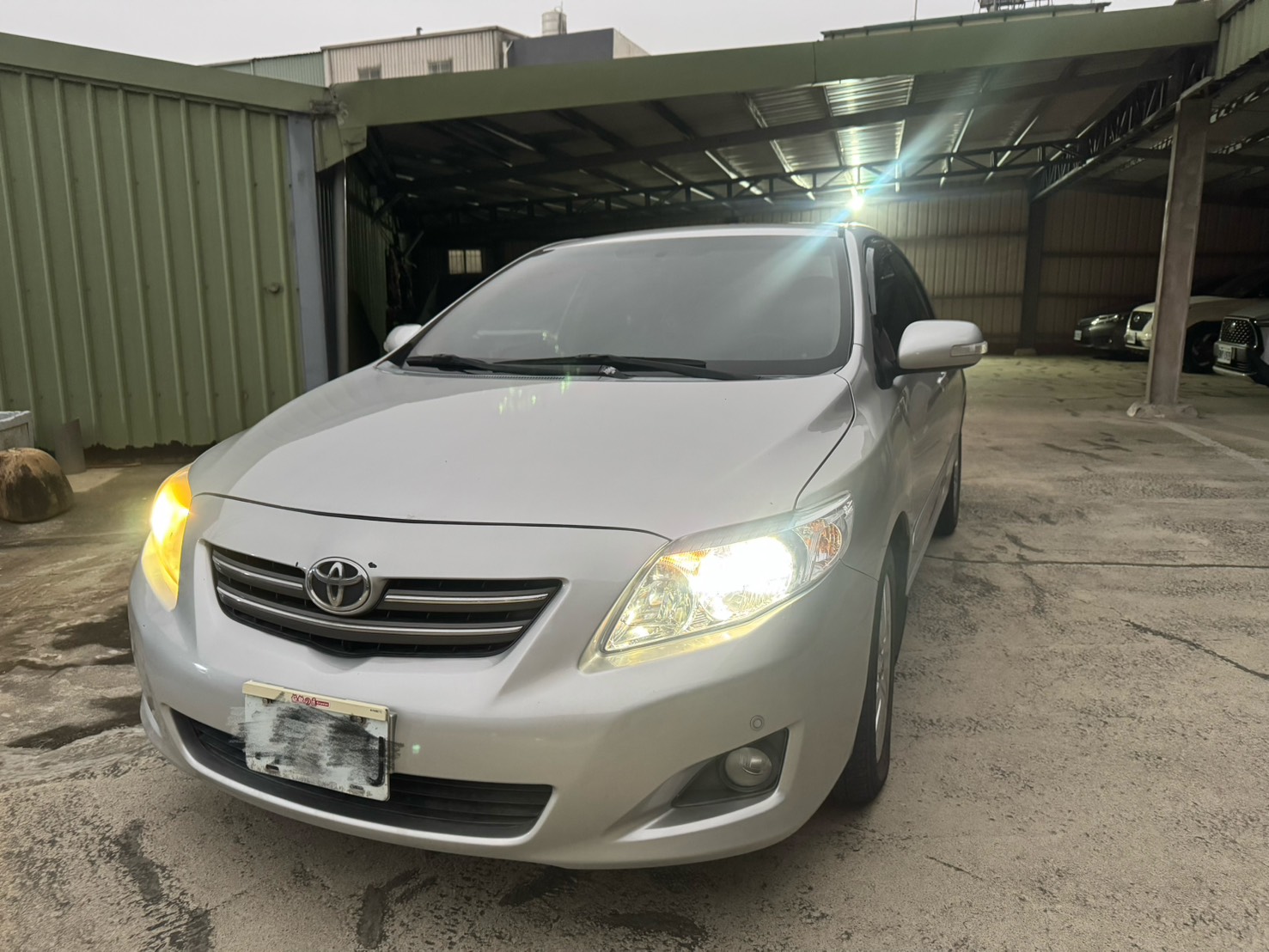 2009 altis 銀色 跑12萬  第1張相片