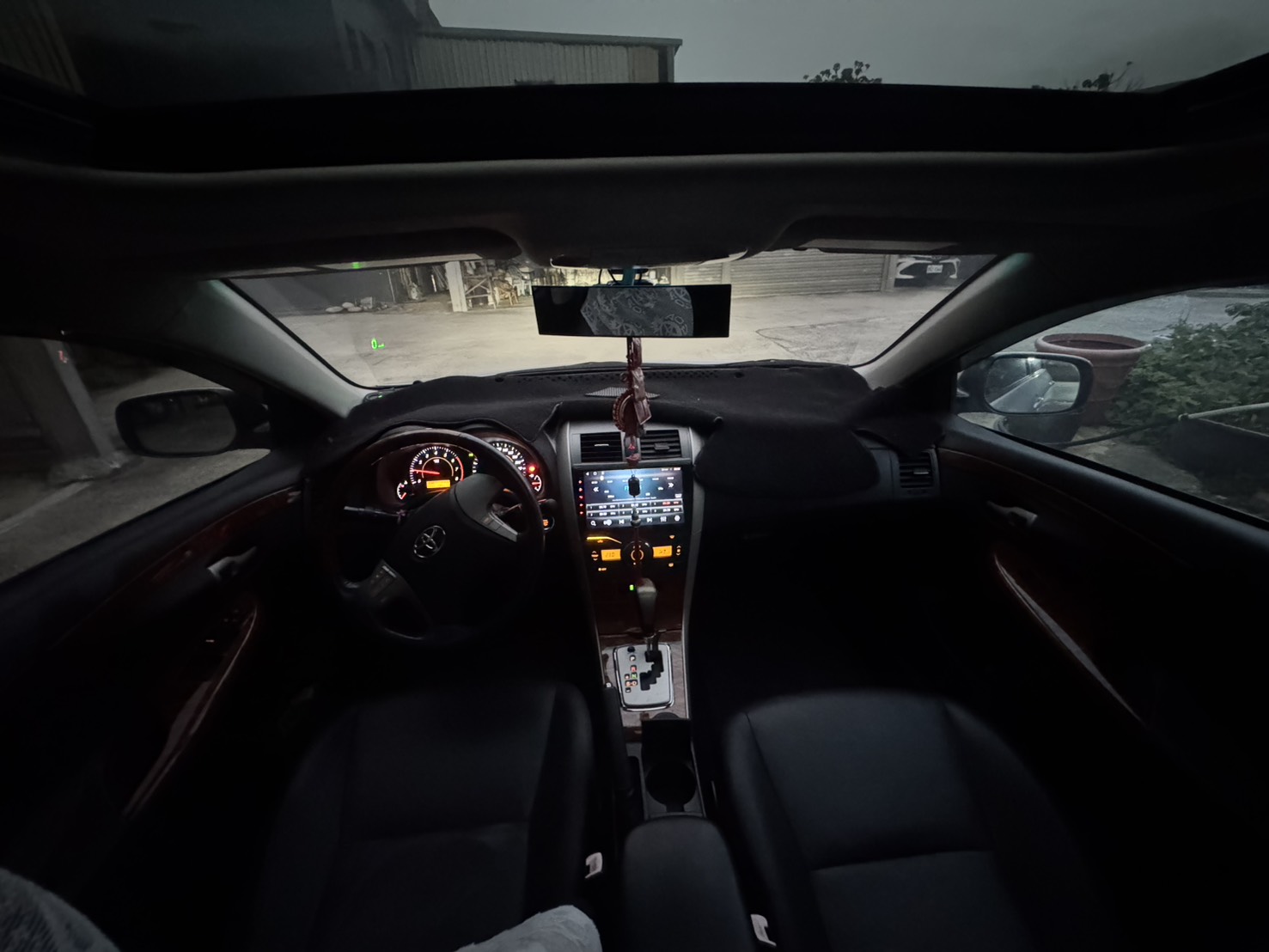 2009 altis 銀色 跑12萬  第2張相片