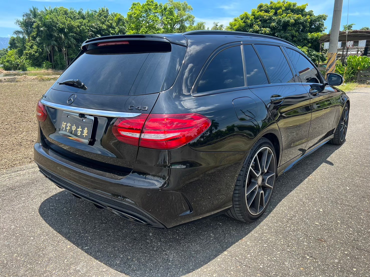 正15年Benz 賓士S205 旅行車C43 3.0 日規滿配 認證實跑12萬   第12張相片