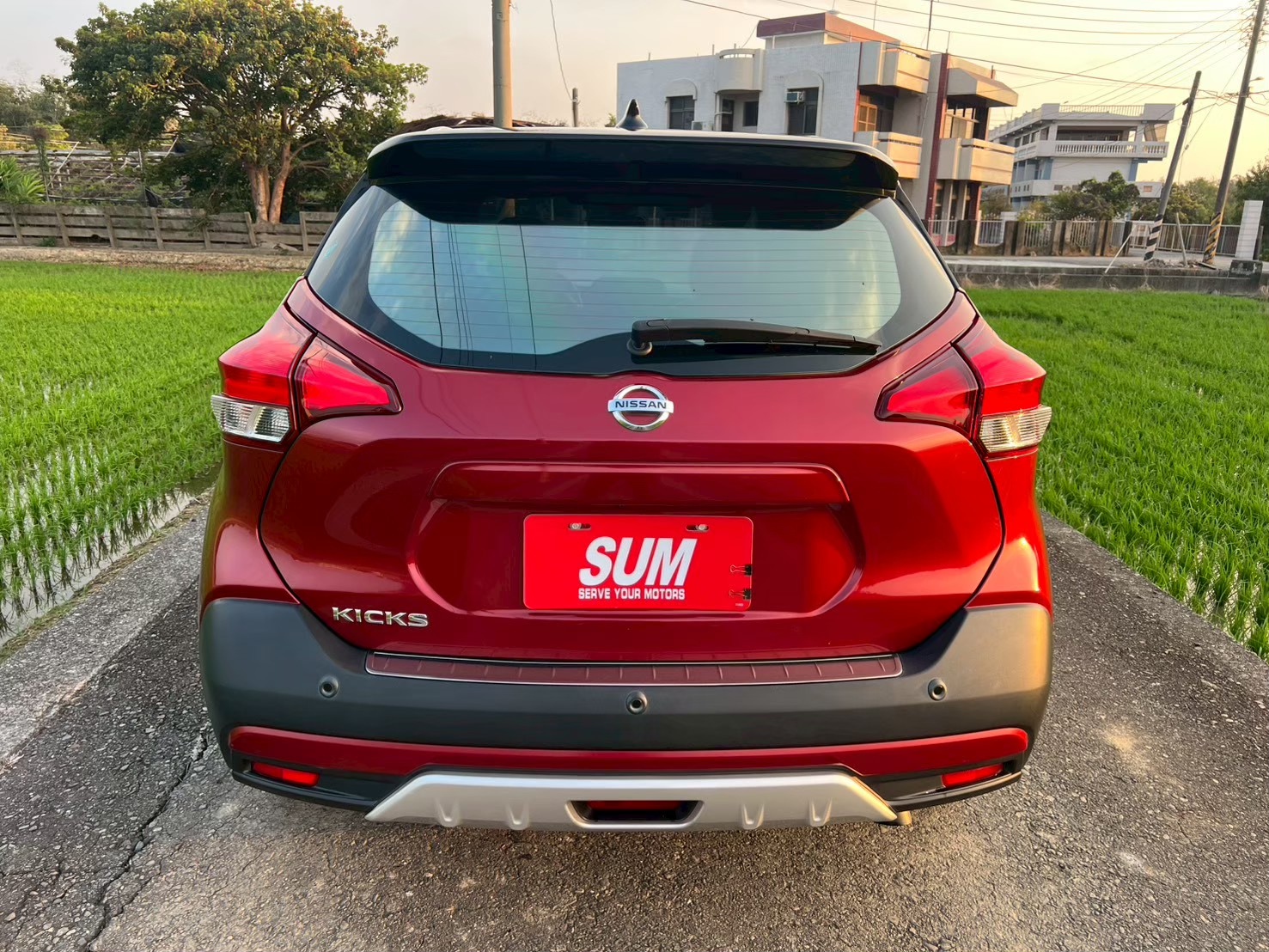 2019年NISSAN  Kicks 智行旗艦雙色滿配版 原廠保固中 原版實跑8萬多 優惠39.9萬  第4張相片
