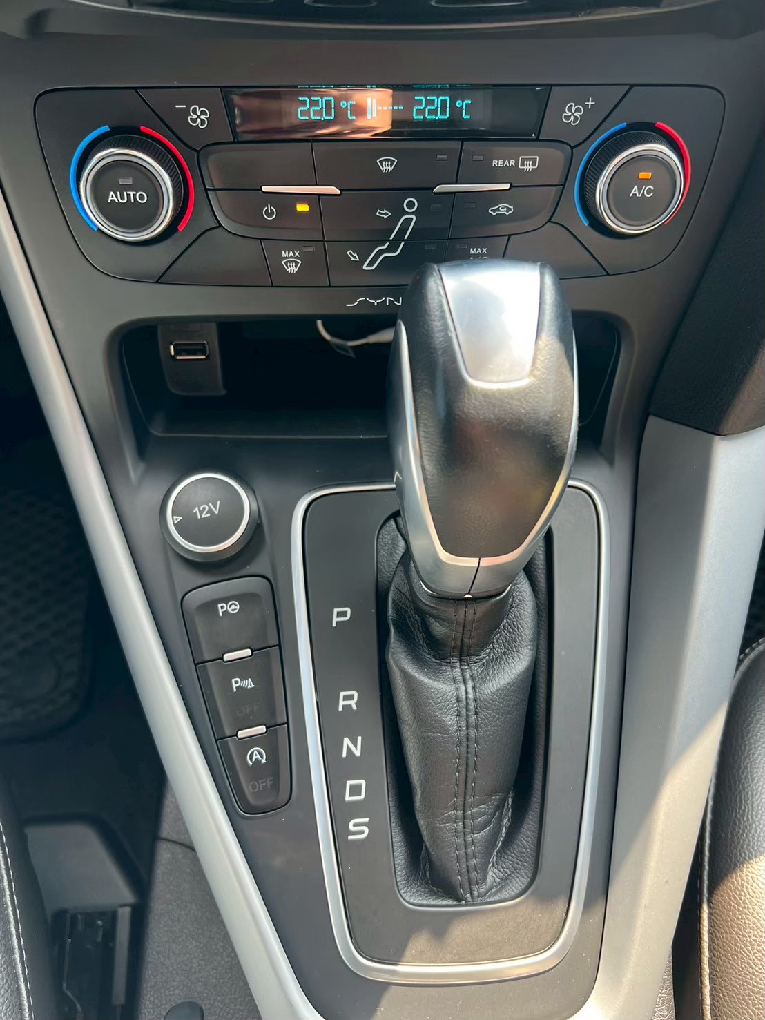 2016年福特 FOCUS 1.5T 頂級運動版 原版實跑14萬 優惠29.9萬  第14張相片