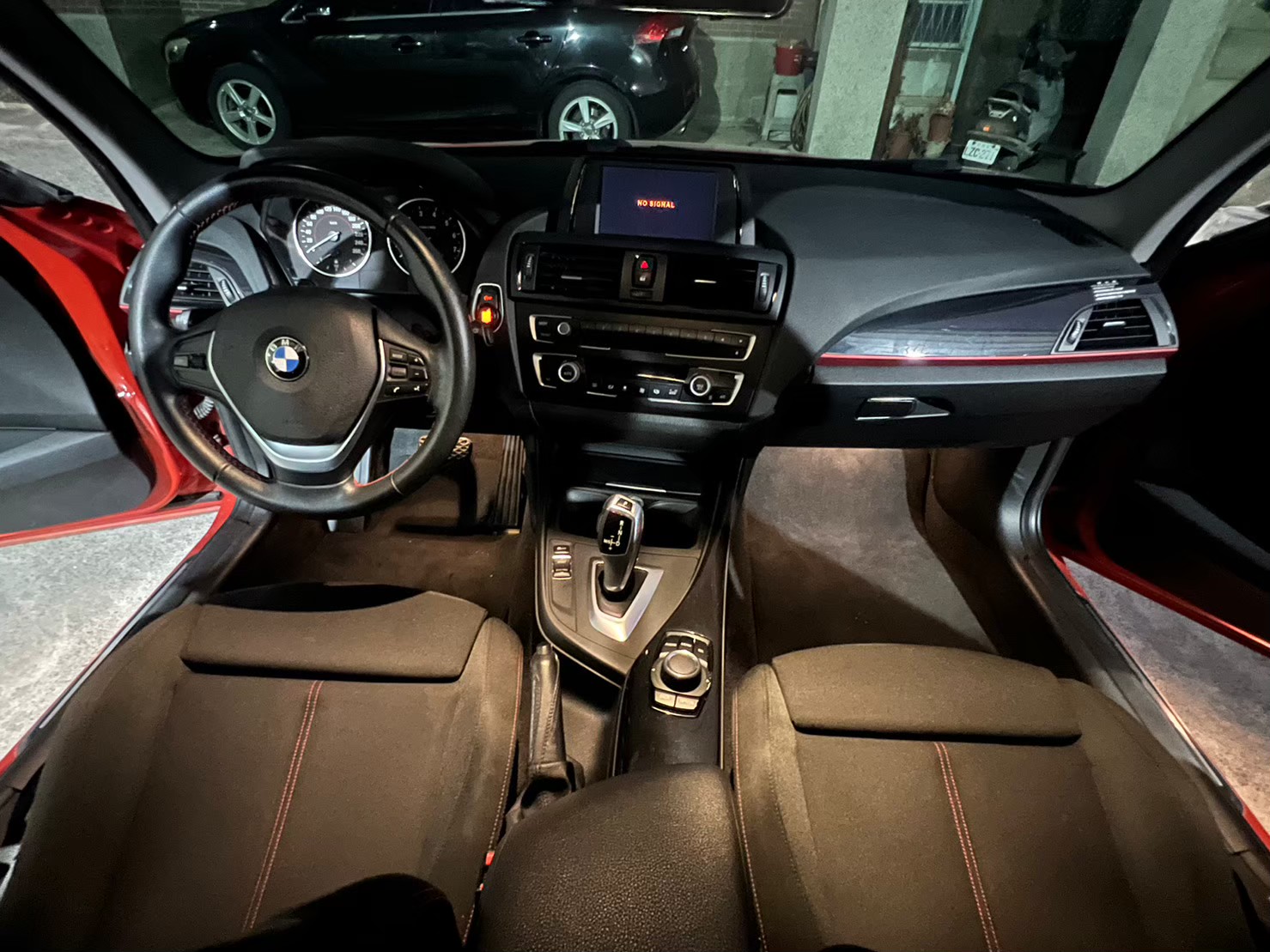 2013年BMW  安全進口小車116i 總代理 Sport line 認證實跑 優惠36.8萬  第12張相片