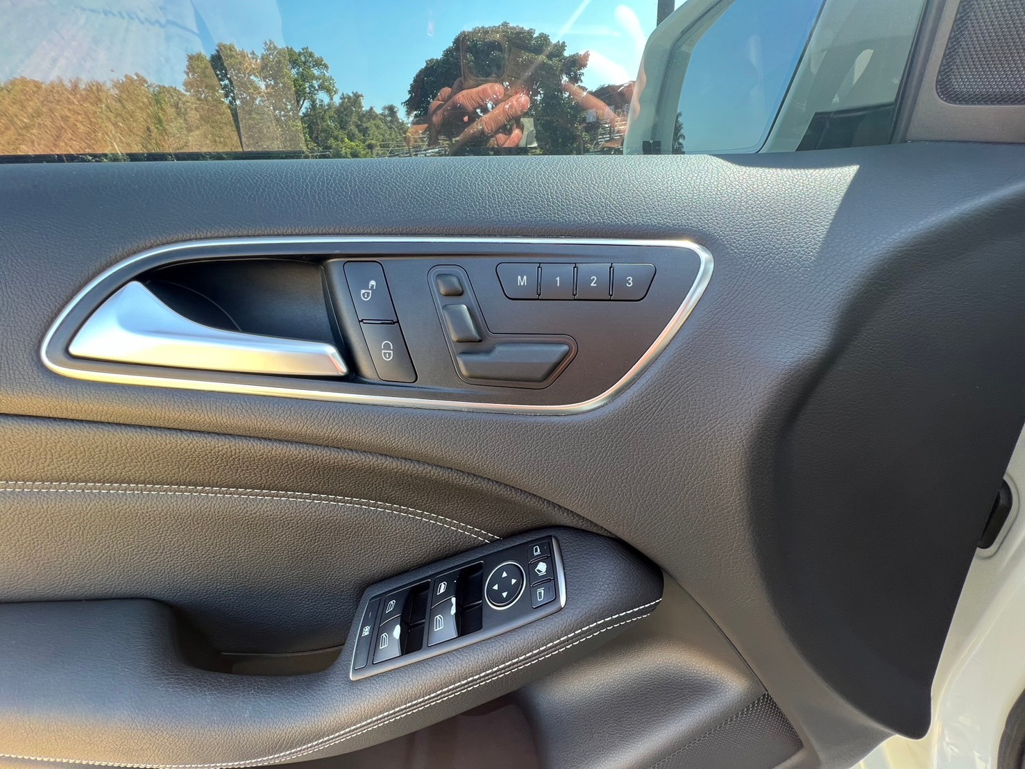 2014年 BENZ賓士 B200 1.8 CDI 柴油 全景天窗正副駕電動記憶座椅原版實跑8萬優惠49.9萬  第7張相片