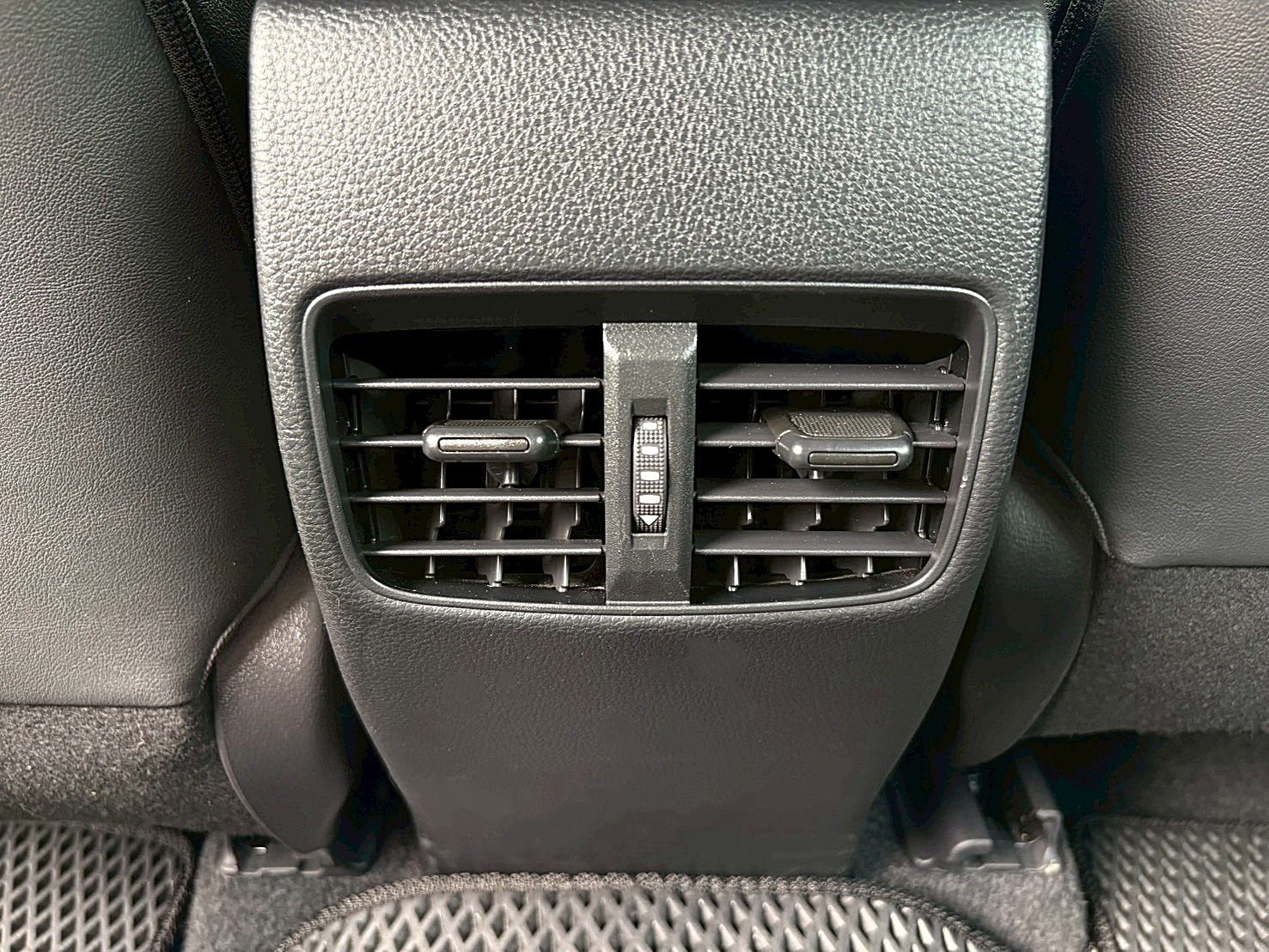 2022 Toyota CC 豪華版  第5張相片