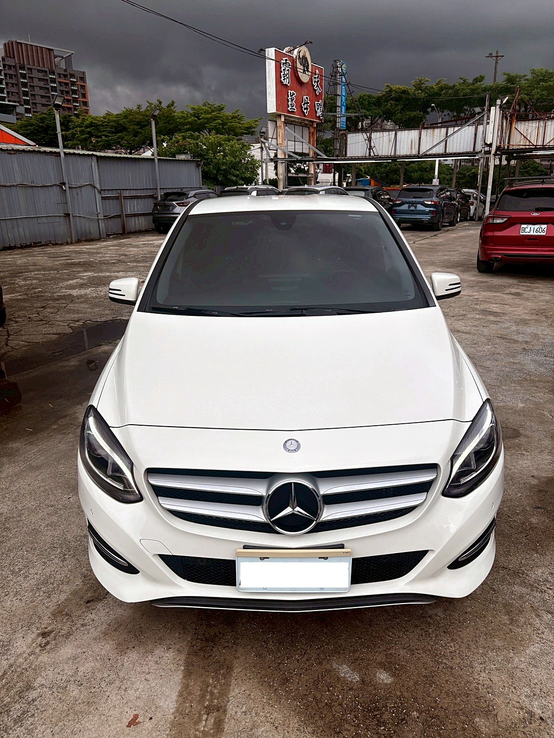 2015 Benz B180 已認證  第1張相片