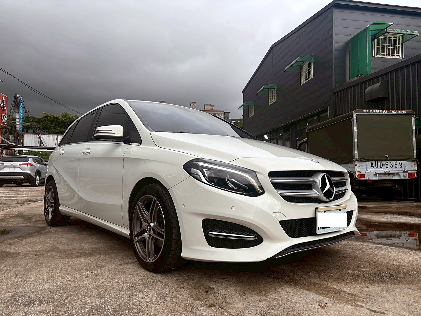 2015 Benz B180 已認證  第3張相片
