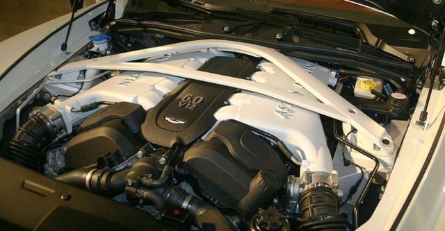 2017 Aston Martin Vanquish 6.0 V12  第10張相片