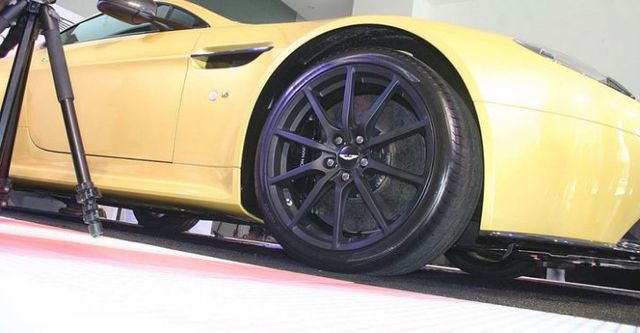 2017 Aston Martin Vantage V12 S  第5張相片