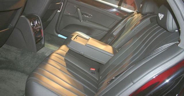 2017 Bentley Flying Spur 4.0 V8  第8張相片