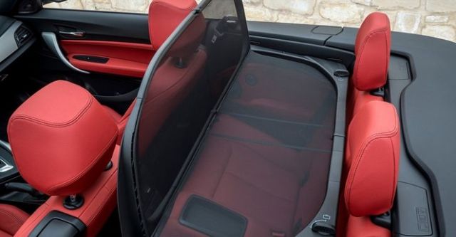 2017 BMW 2-Series Convertible M240i  第10張相片