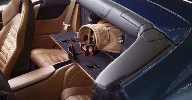 2017 Ferrari California T 3.8 V8  第6張相片
