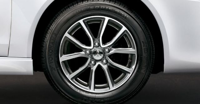 2017 Mitsubishi Lancer Sportback 1.8  第4張相片