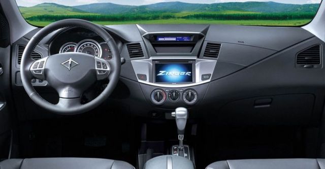 2017 Mitsubishi Zinger 2.4雅緻型  第9張相片