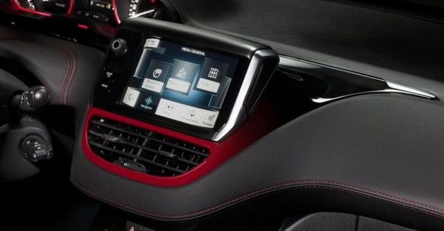 2017 Peugeot 208 GTi  第9張相片