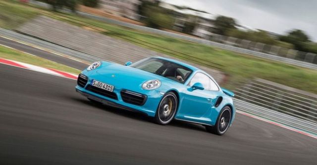 2017 Porsche 911 Turbo S Coupe  第2張相片