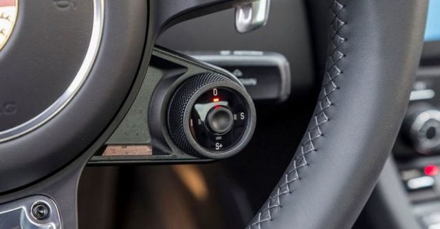 2017 Porsche 911 Turbo S Coupe  第10張相片