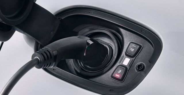 2017 Porsche Panamera 4 E-Hybrid  第7張相片
