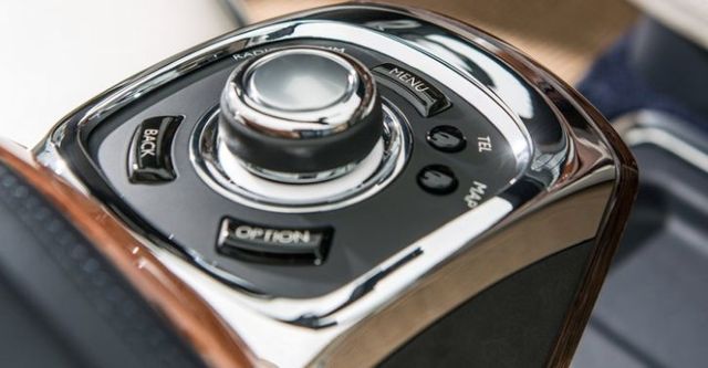 2017 Rolls-Royce Phantom Drophead Coupe 6.75 V12  第9張相片