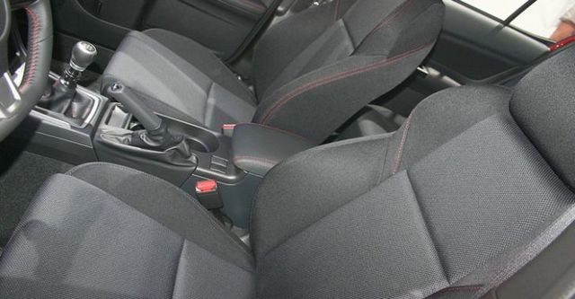 2017 Subaru WRX 2.0i 6MT  第9張相片