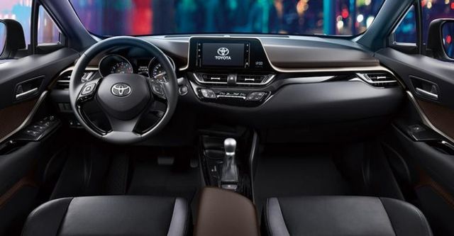 2017 Toyota C-HR 尊爵AWD  第6張相片
