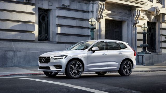 2020 Volvo XC60 T5 Momentum  第4張相片