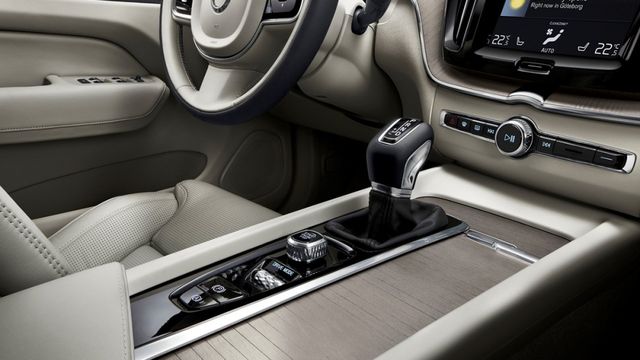 2020 Volvo XC60 T5 Momentum  第8張相片