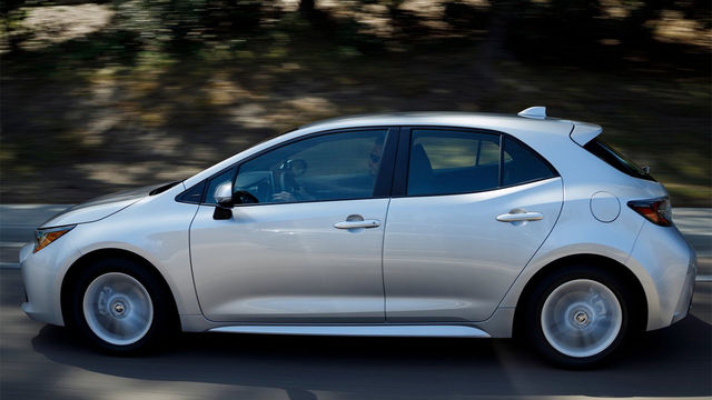 2020 Toyota Auris 2.0尊爵版  第4張相片