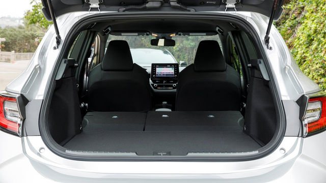 2020 Toyota Auris 2.0尊爵版  第10張相片