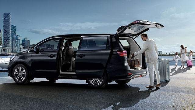 2020 Kia Grand Carnival 經典版EX  第3張相片