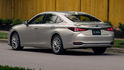 2020 Lexus ES 300h旗艦版  第2張縮圖