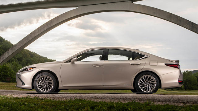 2020 Lexus ES 300h旗艦版  第3張相片