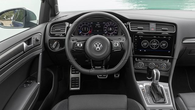 2020 Volkswagen Golf R  第8張相片