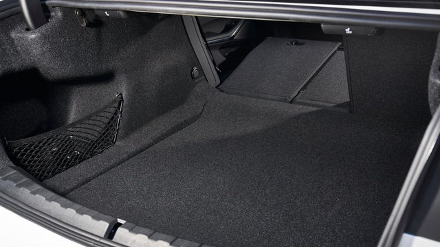 2020 BMW 3-Series Sedan 320i M Sport  第9張相片