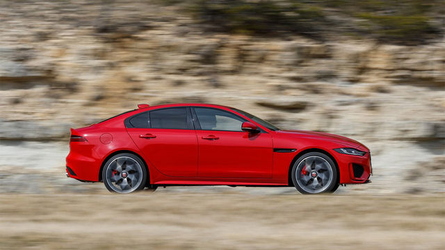2020 Jaguar XE P300 R-Dynamic SE  第2張相片