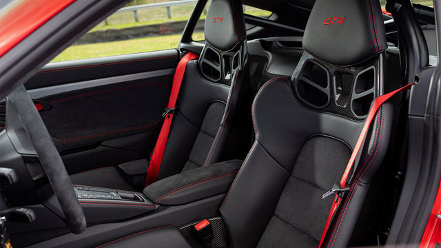 2020 Porsche Cayman GT4  第9張相片