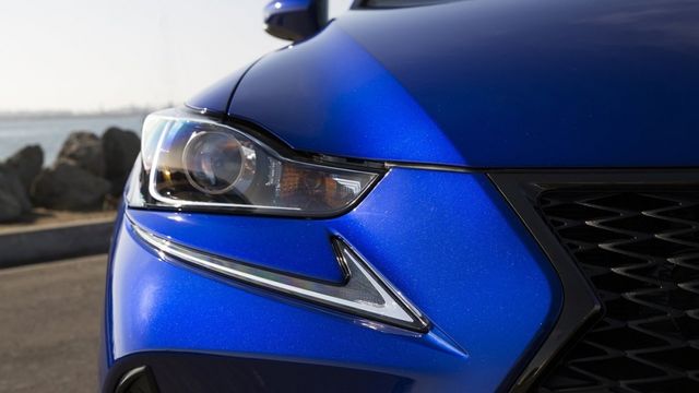 2020 Lexus IS 300h F Sport Navi版  第2張相片