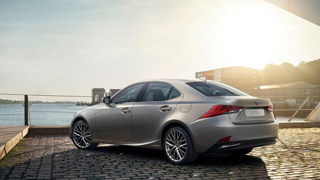 2020 Lexus IS 300h頂級Navi版  第2張相片