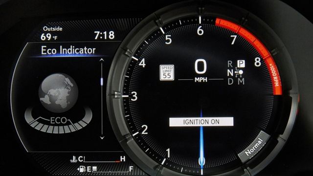 2020 Lexus LS 500 F Sport版  第7張相片